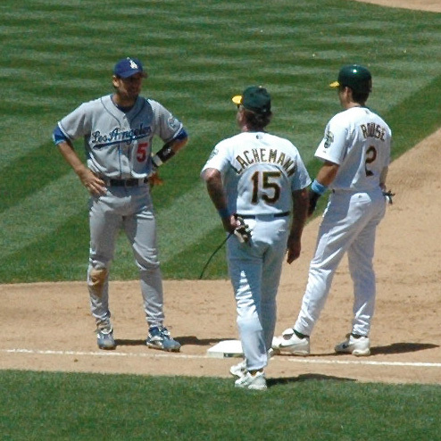 Nomar chats with Lach
